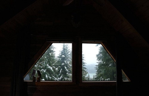 D'Arcy Cabin | Romantic Off-Grid Cabin Stargaze & Unwind