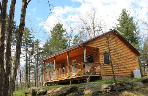 Jeffersonville Cabin | Romantic One-Bedroom Cabin Near Smuggler's Notch