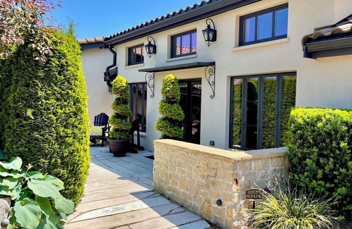 Gig Harbor House | Romantic Private & Detatched Guest Home behind the gates of a Chateau on the Sea