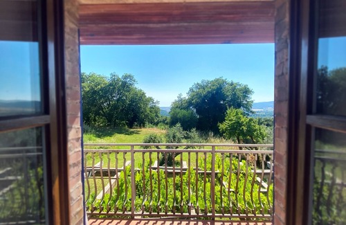 Saturnia House | Romantic rustico within sight of Saturnia