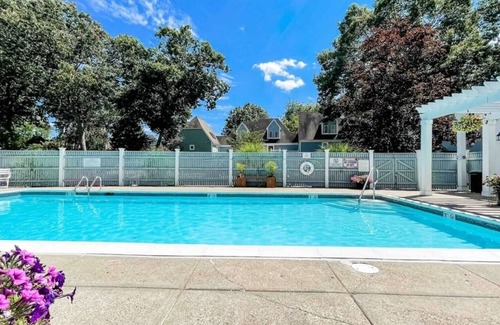 Westside Norwich Villa | ROMANTIC SPA RETREAT MINUTES TO MOHEGAN SUN CASINO