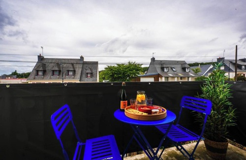 Plouay Apartment | Romantic Suite Bretagne Sud Balneo, Games&Cinema