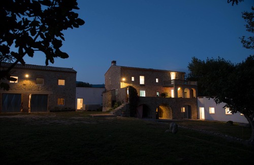 Cantallops Apartment | Romantic Suite in the countryside, Cantallops, Girona