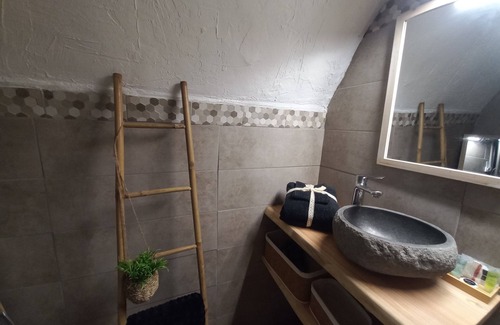 Saint-Crepin Bed & Breakfast | Romantic suite with jacuzzi
