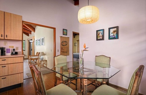 Kona Paradise House | Romantic Tropical Retreat, 150 yds from the Ocean!