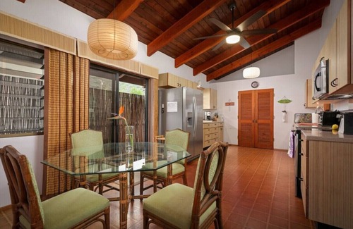 Kona Paradise House | Romantic Tropical Retreat, 150 yds from the Ocean!