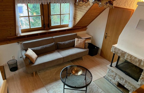 Burglemnitz Apartment | Romantic vacation apartment with fireplace in the Thuringian Forest. Quiet location!