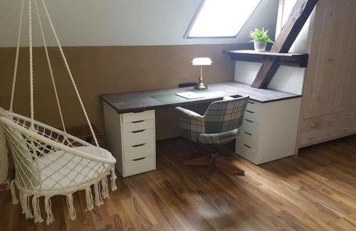 Hofheim in Unterfranken Apartment | Romantisches Rosencottage