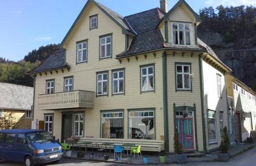 Evanger House | Rongahuset BnB
