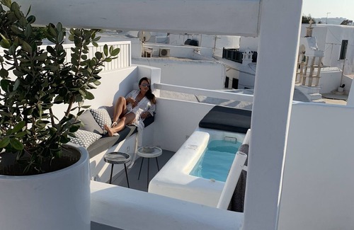 Little Venice House | Roofs of Chora, Townhouse with Rooftop Pool - Adults Only