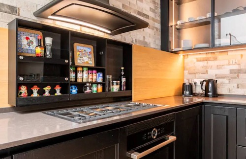 Zebbug House | Rooftop Heated Jacuzzi, Fireplace, A Unique Home!
