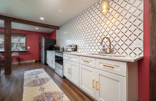 Prescott Condo | Rooftop Patio | Game Room & Arcade | Prime Location