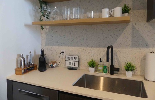 Rainey Street Historic District Apartment | Rooftop pool, 31st floor balcony, cocktail bar and coffee shop