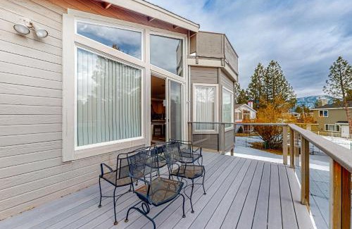 Tahoe Keys House | Rooftop Retreat