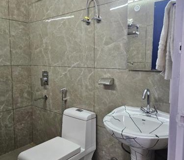 Faridabad Apartment | Rooftop With Pool Party 3BHK Luxury Space