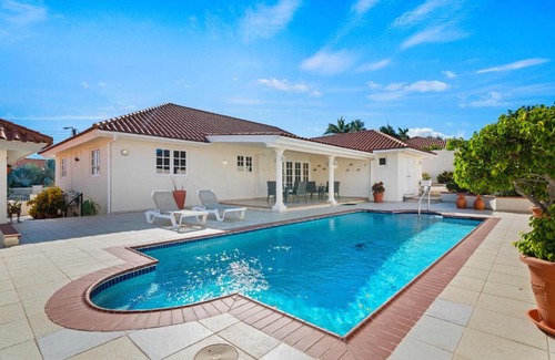 Sero Grandi House | Rooi Koochi 27D