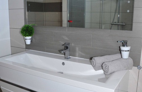Aldingen Cottage | Room 1 - Pension N37 - modern furnished rooms in a quiet location