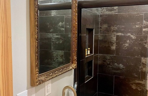 Carthage Hotel | Room 1 (sleeps 1) at Chipley's Squareview Inn