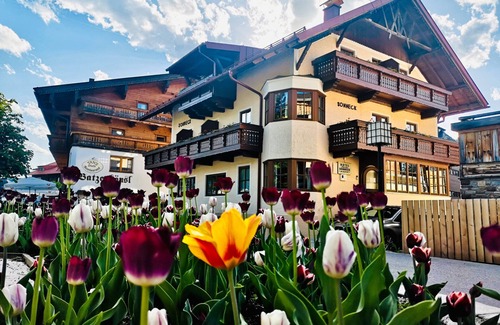 Seefeld in Tirol Apartment | Room 14 (double room) with mountain view, balcony and Wi-Fi