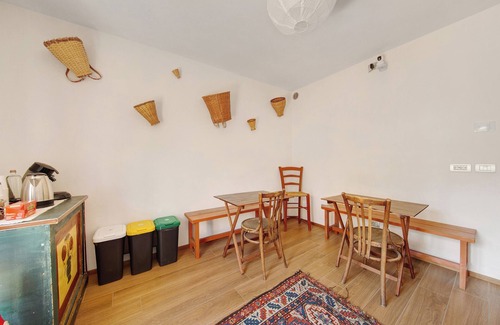 Pieve di Cadore Apartment | Room '2- Nene Lalla' with Shared Terrace, Private Garden and Wi-Fi