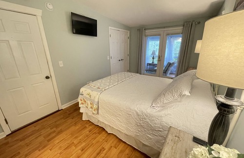 Frankford Bed & Breakfast | Room 2 - The Inn at Dirickson Creek