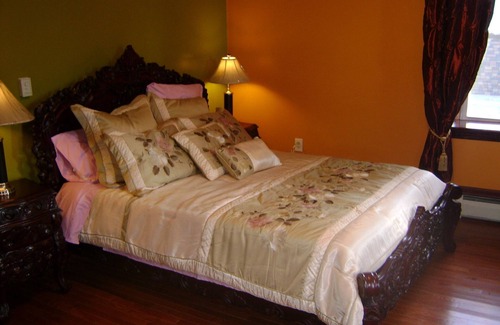Fort Plain Bed & Breakfast | Room #2 We are only 30 min. away from "BASEBALL HALL OF FAME" in Cooperstown .