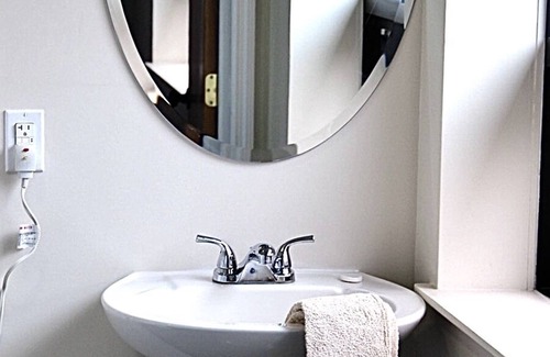 Fourmile House | Room 2 within the Pine Mountain Inn