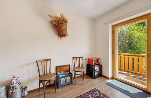 Pieve di Cadore Apartment | Room '3- Nene Lidia' with shared terrace, private garden and Wi-Fi