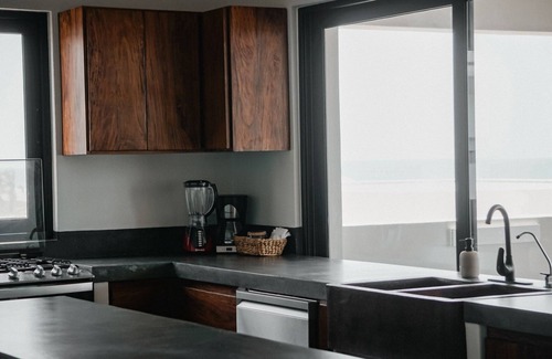Isla Navidad Apartment | ROOM 3- Spacious Ocean Front Condo for 4 People