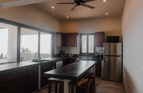 Isla Navidad Apartment | ROOM 3- Spacious Ocean Front Condo for 4 People