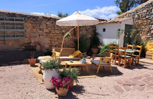 Alcublas Apartment | Room '3B' with Shared Pool, Private Garden and Wi-Fi