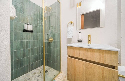 Santurce Hotel | Room 4: Compact Bunk Room in Arts District
