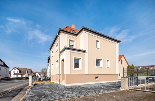 Rotenburg an der Fulda Apartment | Room '5' with Shared Garden and Wi-Fi
