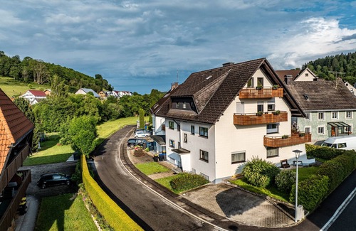 Lenzkirch Apartment | Room 'Am Schluchtensteig' with Shared Garden and Wi-Fi