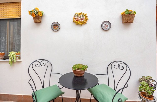 Ficarra Apartment | Room 'Appartamento 1 - Stanza 12' with Shared Terrace, Wi-Fi and Air Conditioning