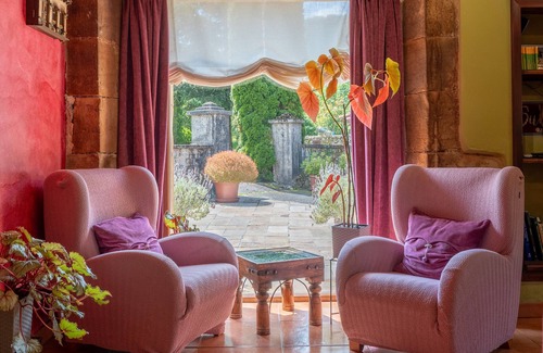 Santianes de Ola Apartment | Room 'Araucaria' with Mountain View, Shared Garden and Wi-Fi