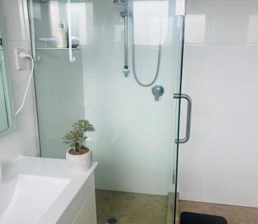 Papakura House | Room available near airport