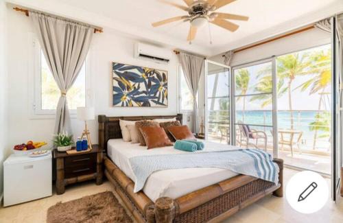 El Cortecito House | Room beach front with private bathroom -Adults only