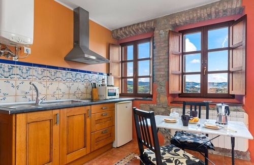 Tornon Apartment | Room 'Biología' with Mountain View, Shared Terrace and Wi-Fi
