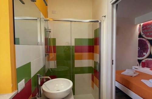 Modica Villa | Room 'Camera Arancia' with Shared Pool, Wi-Fi and Air Conditioning