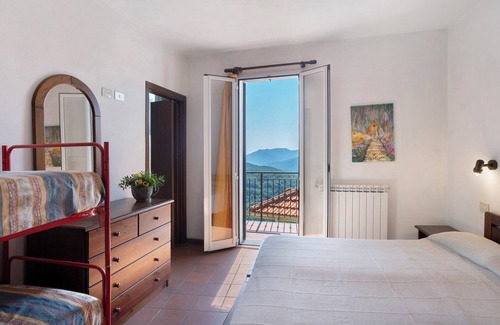 Ranzo Other | Room 'Camera Piera' with Sea View, Shared Garden and Wi-Fi