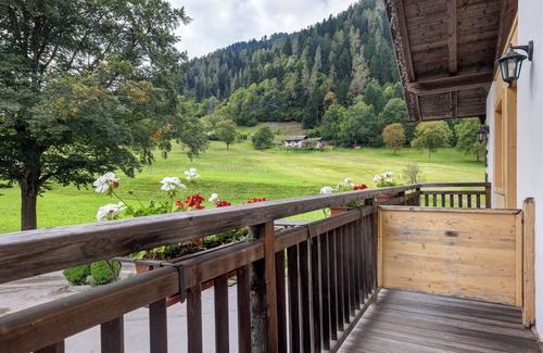Caderzone Terme Apartment | Room 'Camera Quadrupla N 1' with Mountain View, Shared Garden and Wi-Fi