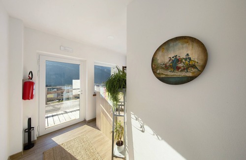 Domegge di Cadore Apartment | Room 'Camera S Verde Bagno Esterno Privat' with Lake View, Shared Terrace and Wi-Fi