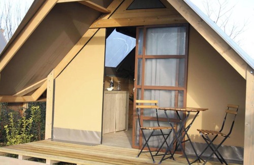 Gragnola RV Rental | Room 'Chalet 1' with Mountain View, Wi-Fi and Air Conditioning