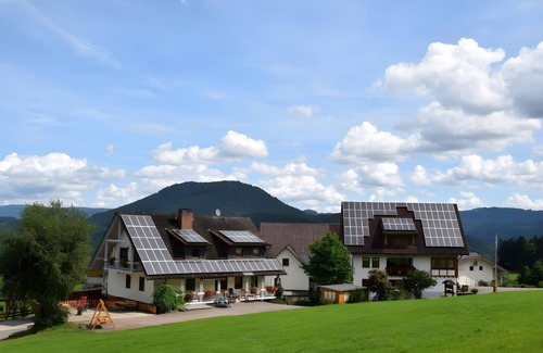 Bad Peterstal-Griesbach Apartment | Room 'Doppelzimmer 1' with Mountain View, Shared Terrace and Wi-Fi