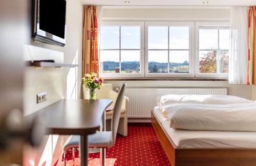 Rosenfeld House | Room 'Doppelzimmer 27' with Wi-Fi
