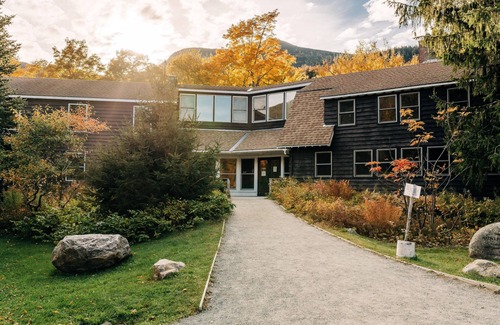 Upper Village Condo | Room, Double Bed, 3 Bunks, Shared Bathroom