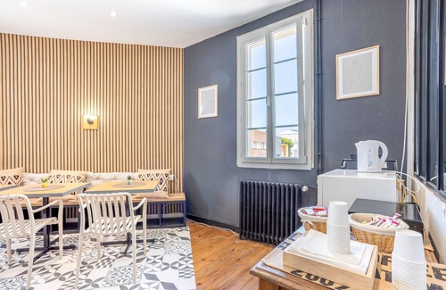 Saint-Vincent-Sterlanges Apartment | Room 'Double - No.07' with Wi-Fi