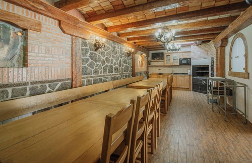 Palacios de la Sierra Apartment | Room 'El Castillo' with Shared Terrace, Shared Garden and Wi-Fi