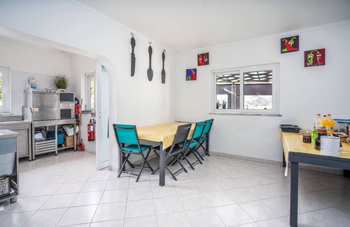 Armacao de Pera Apartment | Room 'Falésia' with Shared Pool, Wi-Fi and Air Conditioning